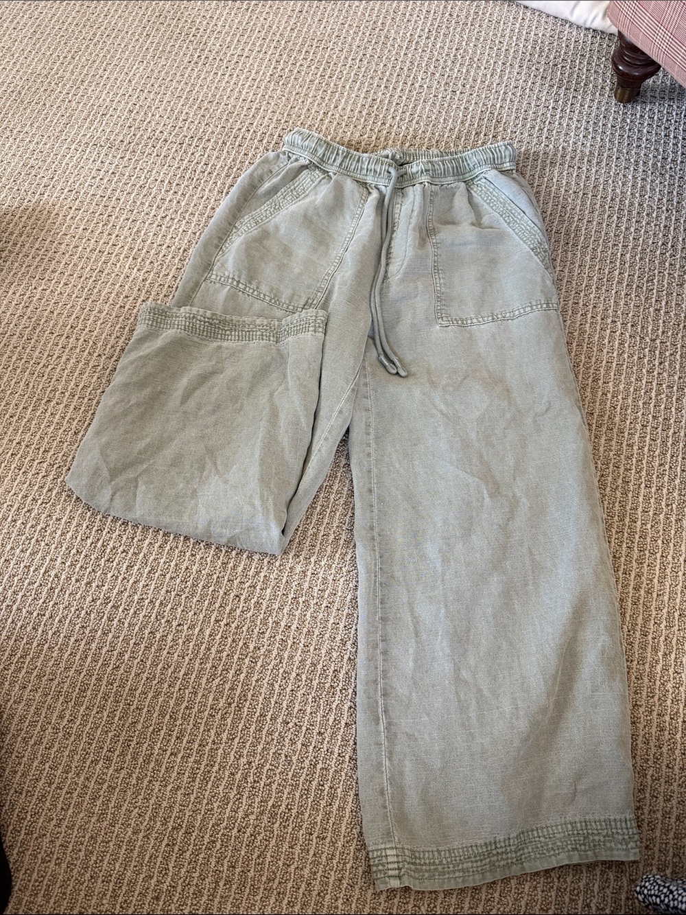 Men's Casual Drawstring Pants in Light Sage Green